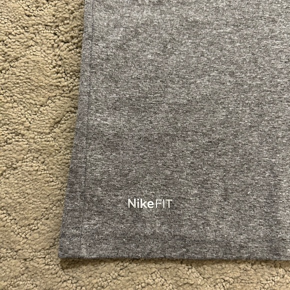 Men Nike dri-fit athletic T-shirt size XL - Picture 2 of 12